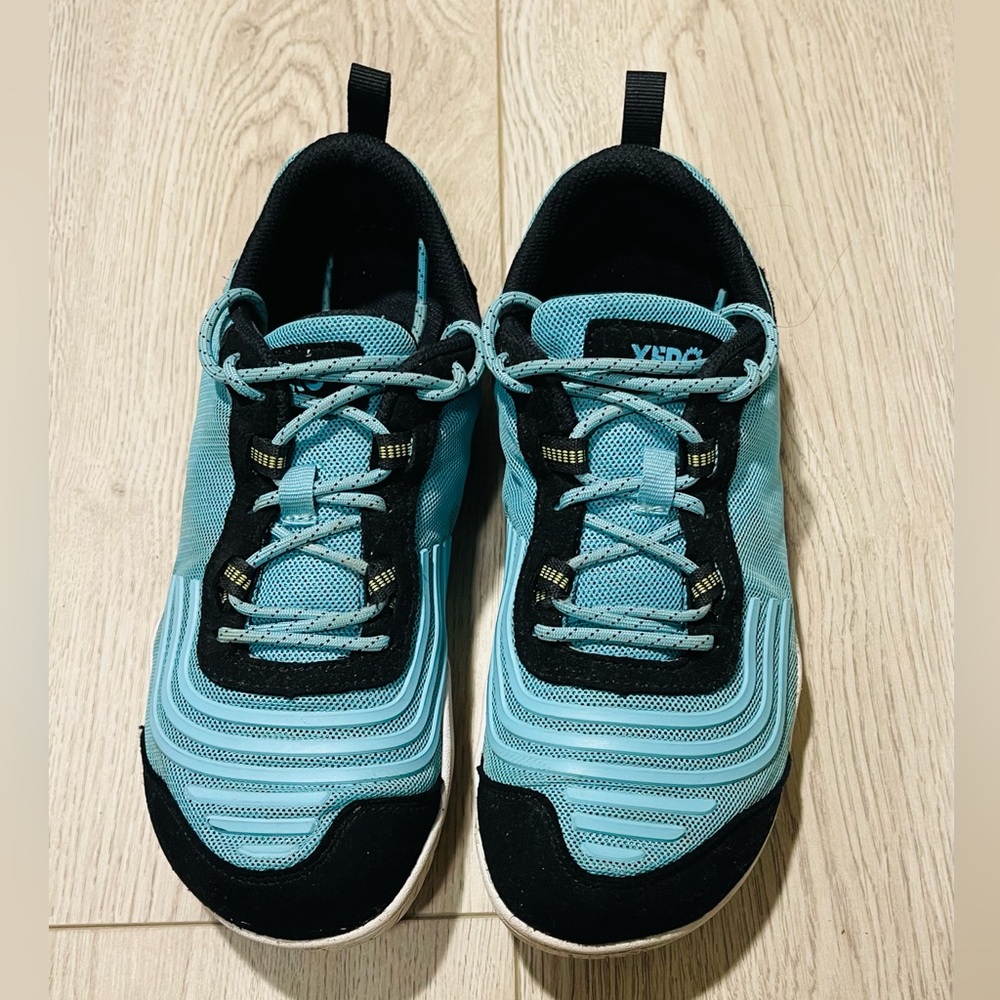 XEROShoes  360 - women  size 8 shoes